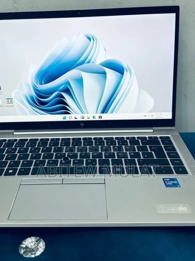 New Laptop HP EliteBook 840 G8 16GB Intel Core i5 SSD 512GB