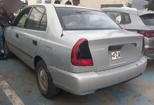 Hyundai Accent Automatic 2000 Silver