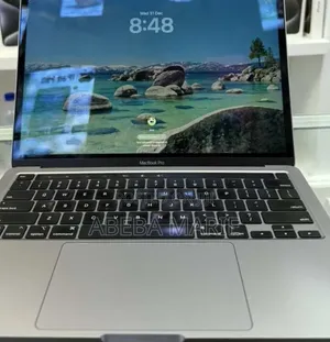 New Laptop Apple MacBook Pro 2020 M1 16GB Apple M1 SSD 256GB