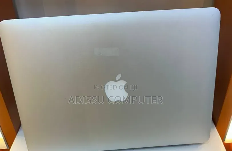 New Laptop Apple MacBook Air 2017 8GB Intel Core i5 SSD 256GB