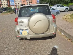 Toyota RAV4 2009 Gold