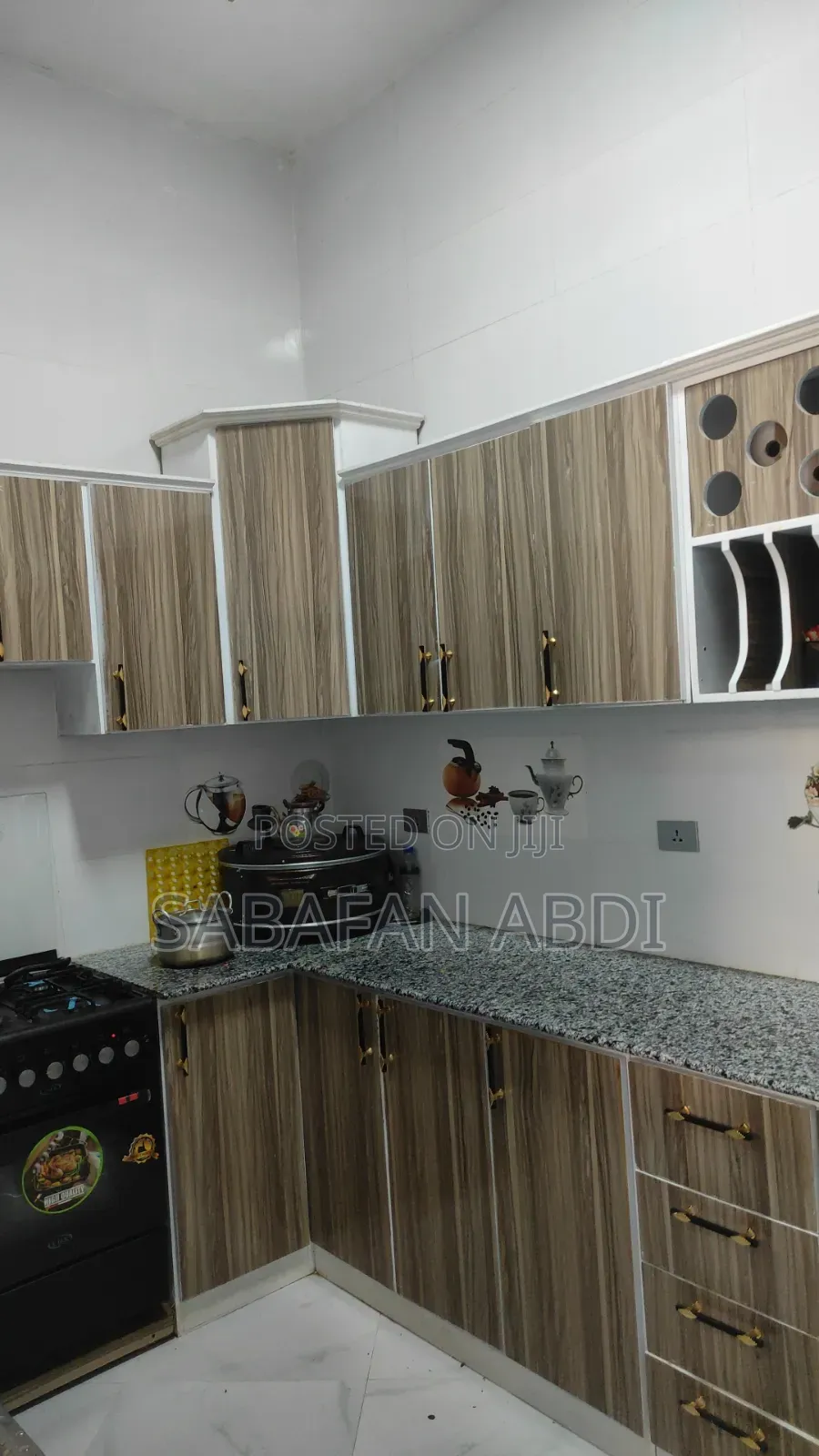 Furnished 4bdrm Villa in L-Shape House, Akaky Kaliti for sale