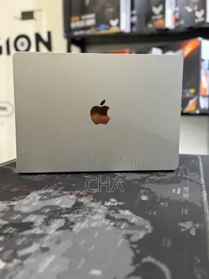 New Laptop Apple MacBook Air 2025 M4 24GB Apple M4 SSD 512GB