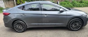 Hyundai Avante 2017 Gray