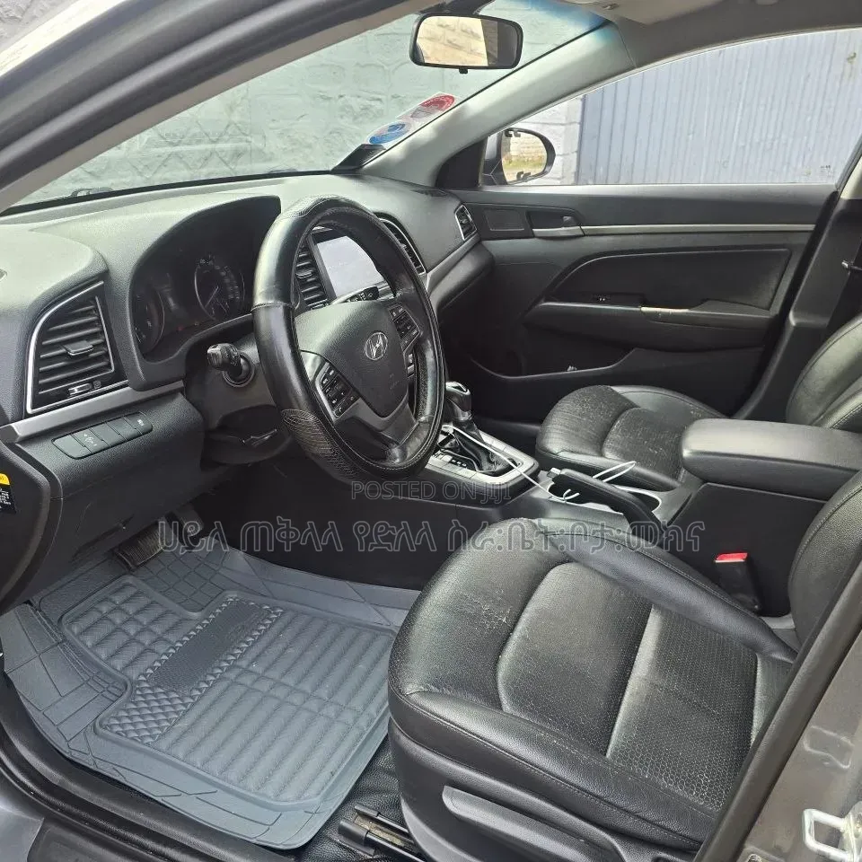 Hyundai Avante 2017 Gray