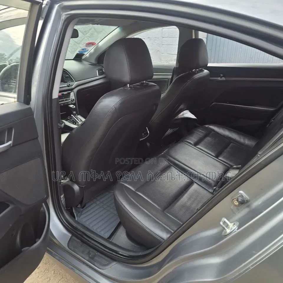 Hyundai Avante 2017 Gray