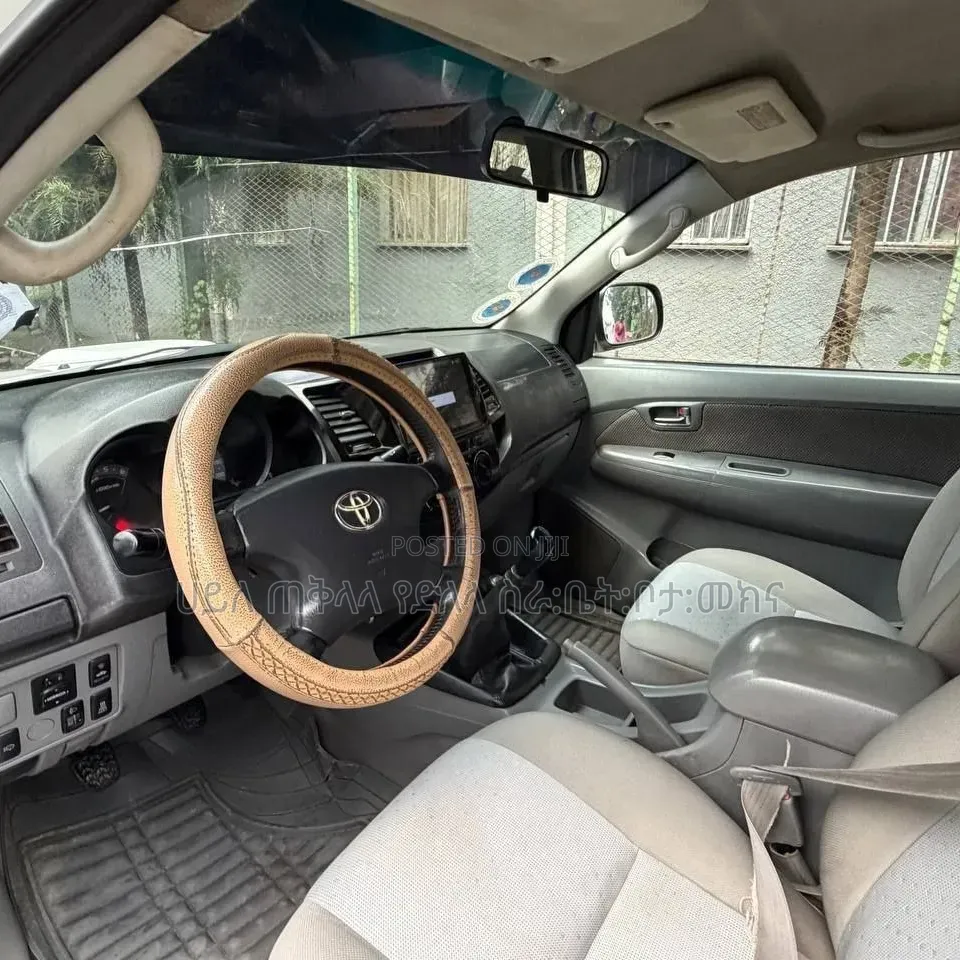 Toyota Land Cruiser 2005 Purple