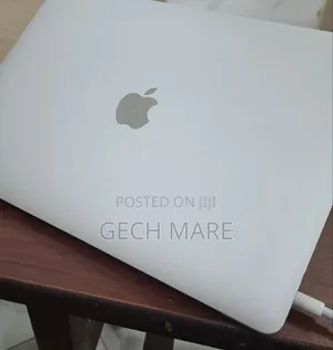 New Laptop Apple MacBook Pro 2021 M1 16GB Apple M1 Pro SSD 256GB