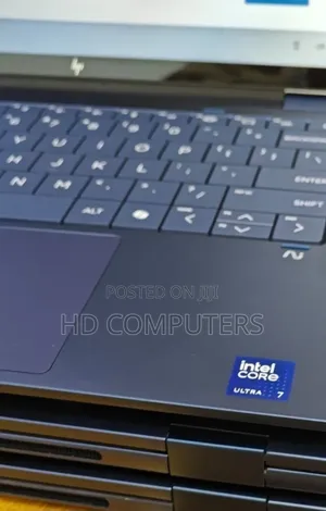 New Laptop HP OmniBook Ultra Flip 14" 16GB Intel Core Ultra 7 SSD 1T