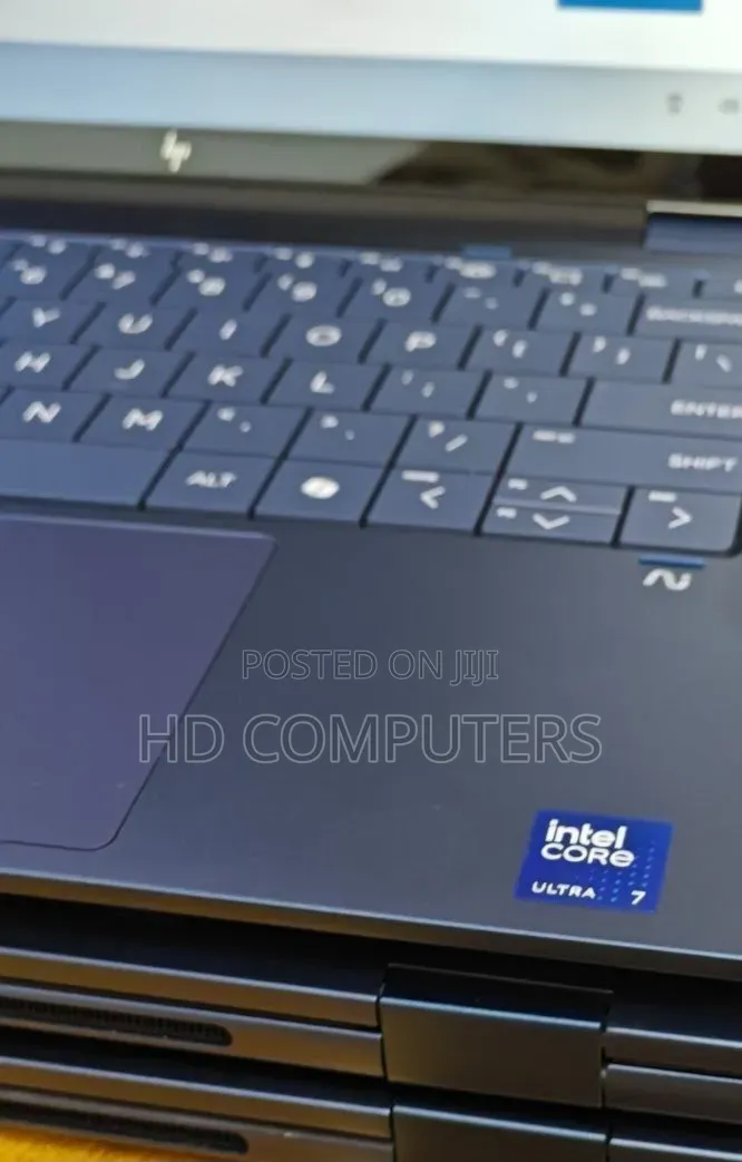 New Laptop HP OmniBook Ultra Flip 14" 16GB Intel Core Ultra 7 SSD 1T