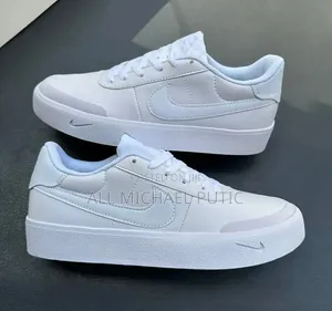 Nike Court Shout Shoes