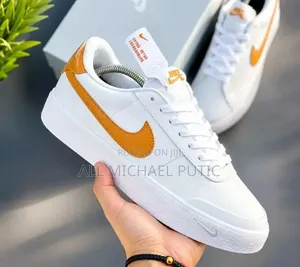 Nike Court Shout Shoes