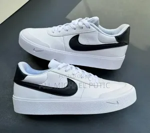 Nike Court Shout Shoes
