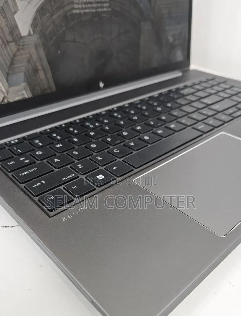 New Laptop HP EliteBook 840 G9 16GB Intel Core i7 SSD 512GB