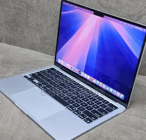 New Laptop Apple MacBook Air 2025 M4 16GB Apple M4 SSD 256GB