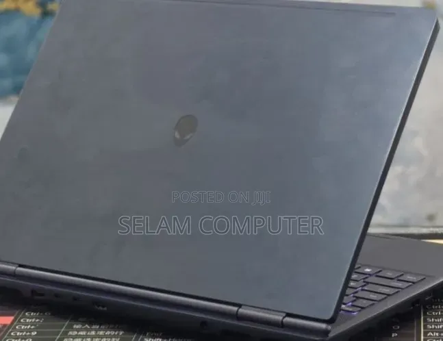New Laptop Alienware M17x R2 32GB Intel Core Ultra 9 SSD 1T