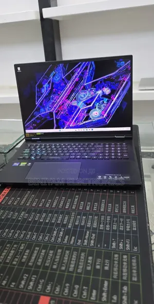 New Laptop Acer Predator Helios 18 PH18-71 32GB Intel Core i9 SSD 1T