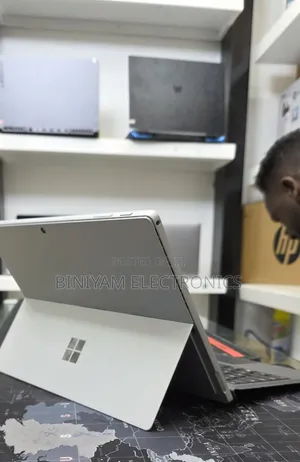 New Laptop Microsoft Surface Pro 7+ 16GB Intel Core i7 SSD 512GB