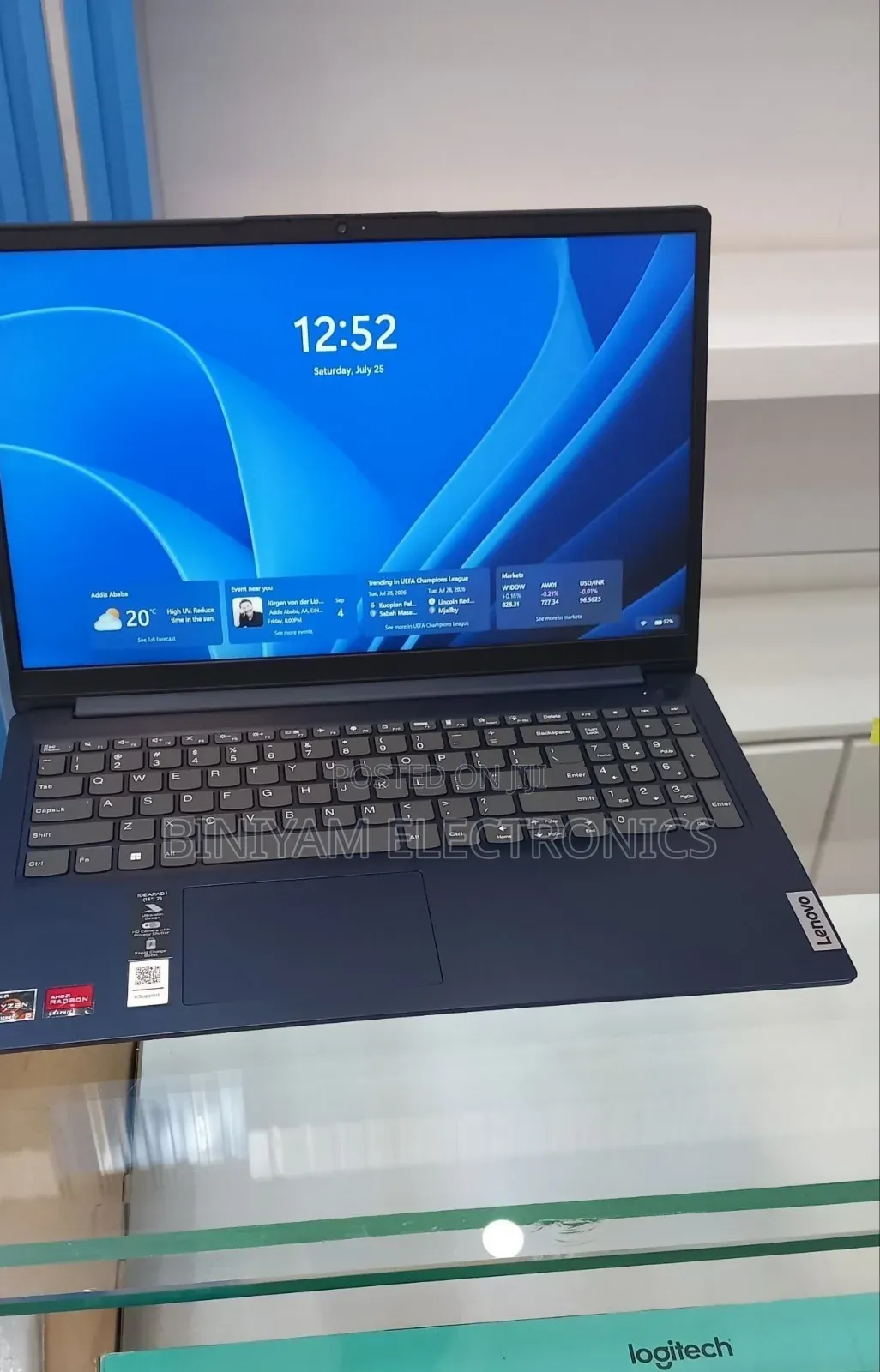 New Laptop Lenovo IdeaPad 1 8GB AMD Ryzen 5 SSD 256GB