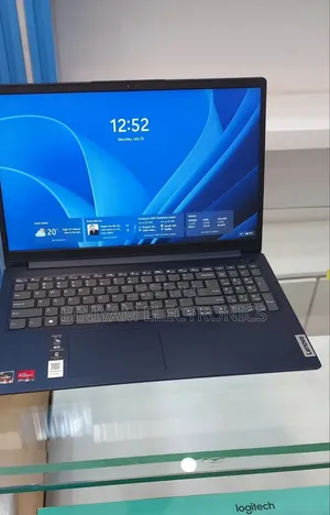 New Laptop Lenovo IdeaPad 1 8GB AMD Ryzen 5 SSD 256GB