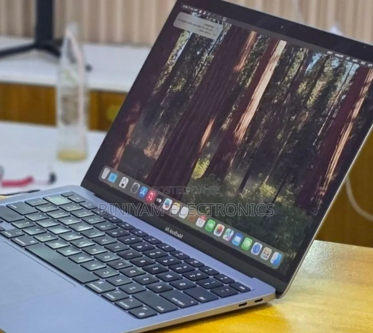 New Laptop Apple MacBook Air 2020 M1 8GB Apple M1 SSD 256GB