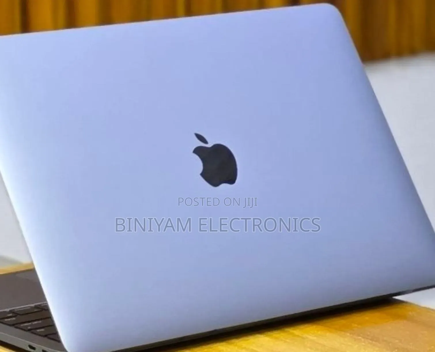 New Laptop Apple MacBook Air 2020 M1 8GB Apple M1 SSD 256GB