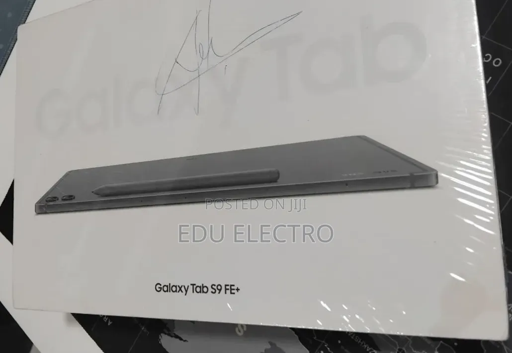 New Laptop Samsung Galaxy Book 2 8GB Intel Core i7 SSD 128GB