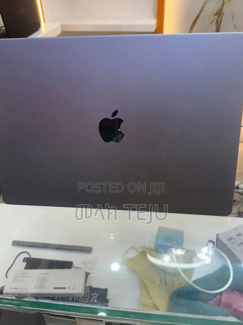 New Laptop Apple MacBook Pro 2021 M1 16GB Apple M1 SSD 512GB