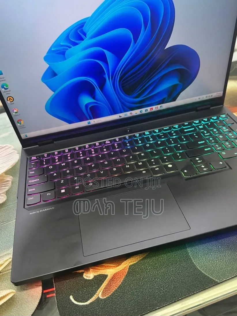 New Laptop Lenovo Legion Pro 7 32GB Intel Core i9 SSD 1T