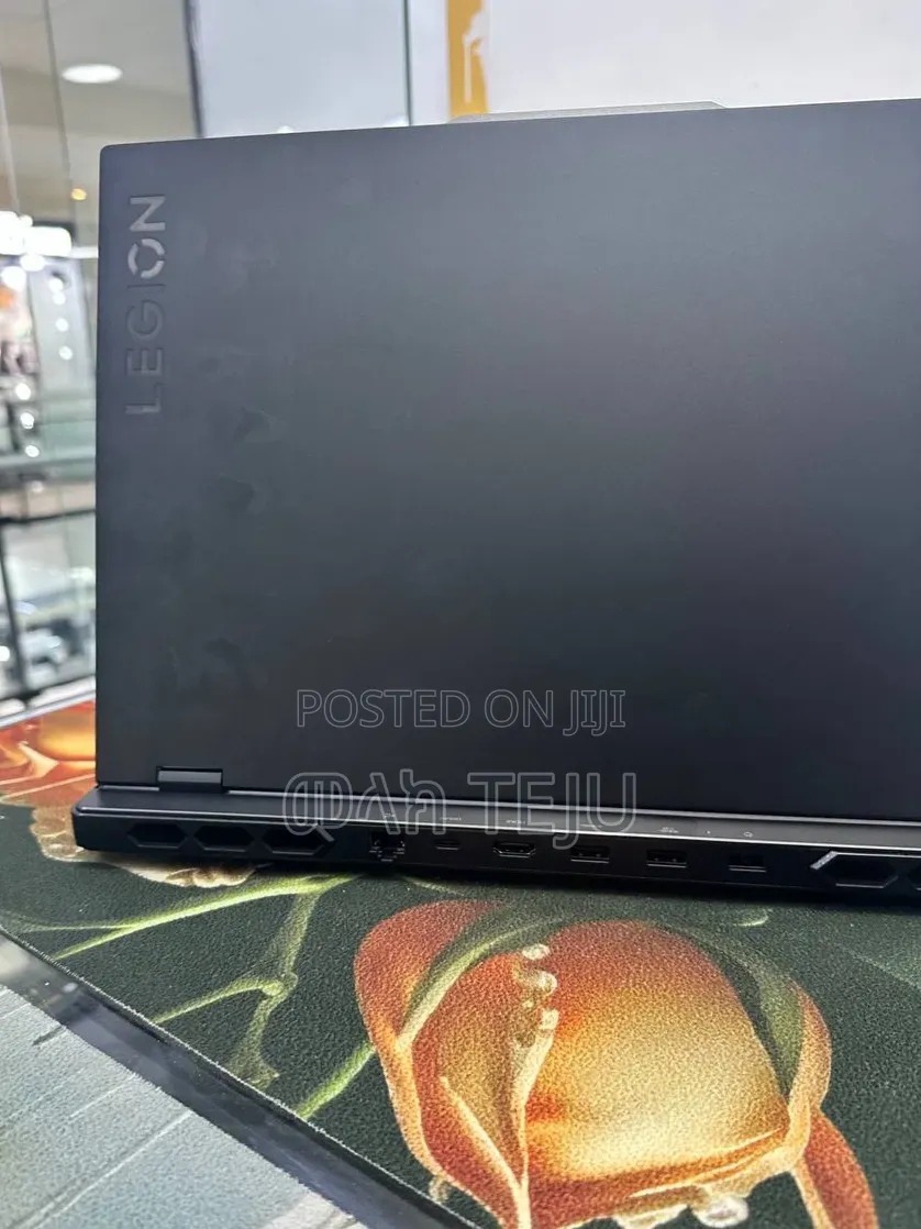 New Laptop Lenovo Legion Pro 7 32GB Intel Core i9 SSD 1T