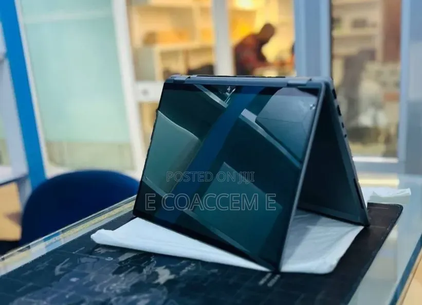 New Laptop HP 16GB Intel Core Ultra 7 SSD 1T