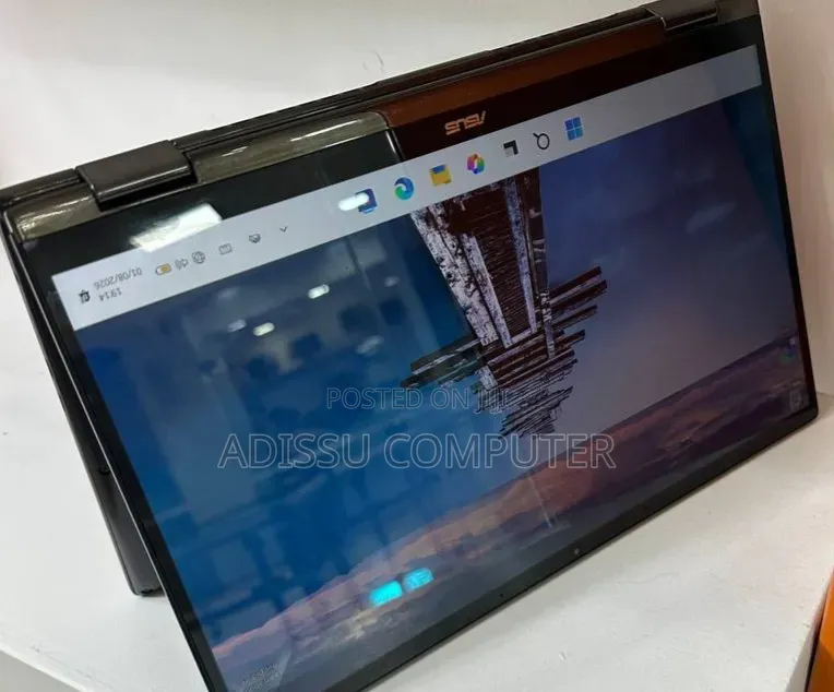 New Laptop Asus ZenBook Flip UX360CA 16GB Intel Core i7 SSD 256GB