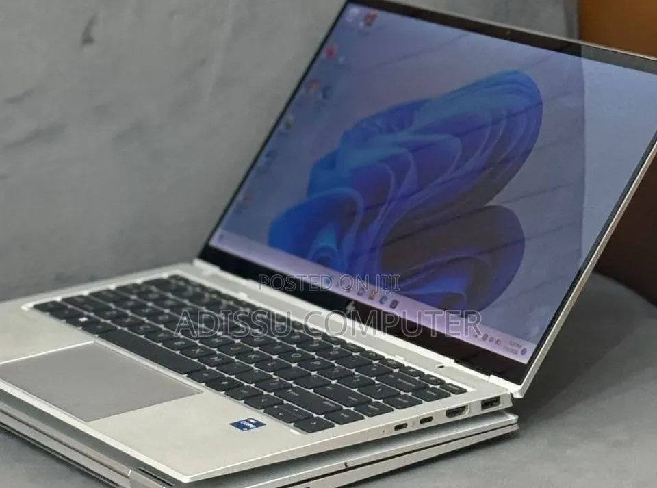 New Laptop HP EliteBook 1040 G8 16GB Intel Core i7 SSD 512GB
