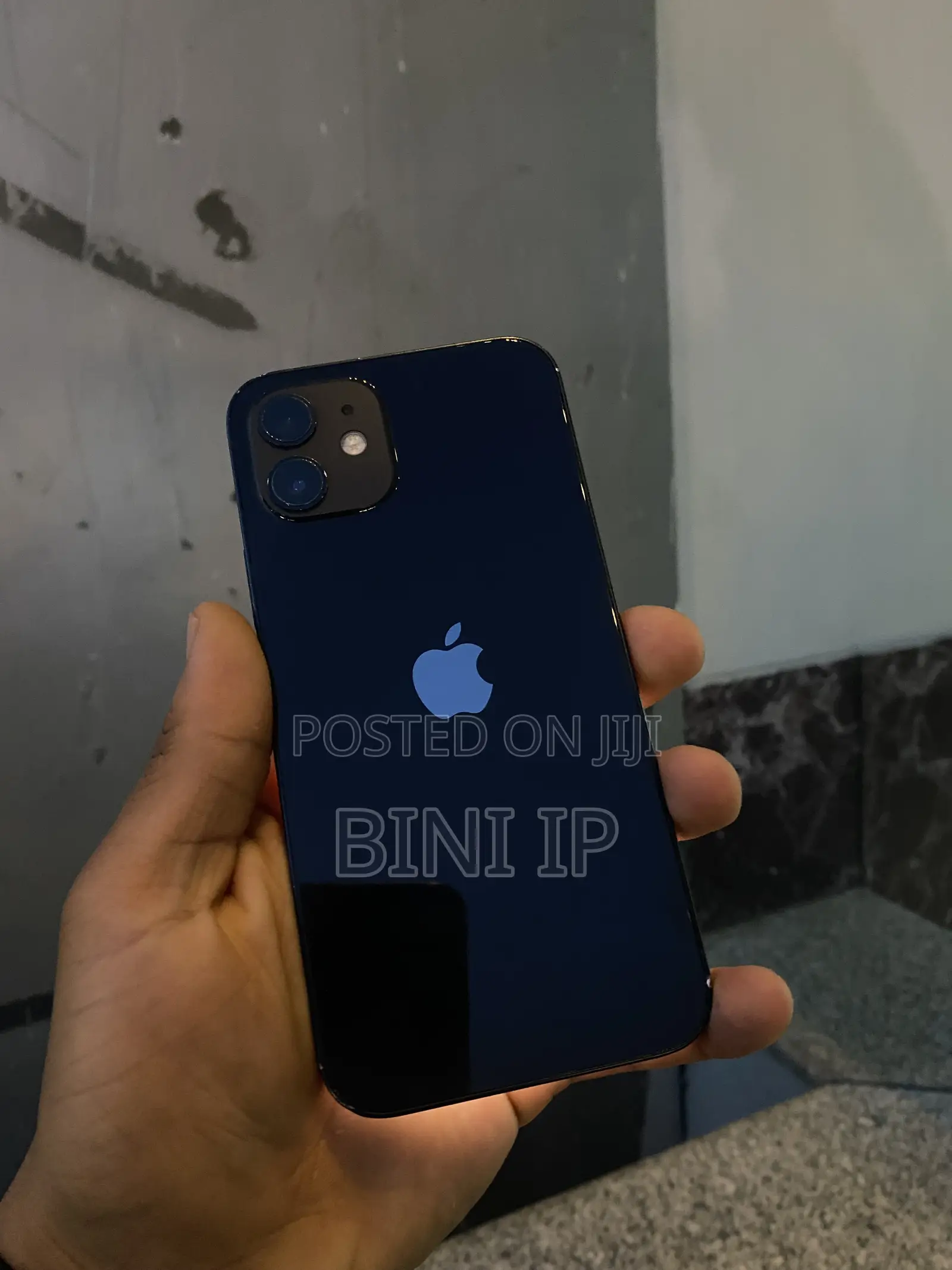 New Apple iPhone 12 64 GB Black