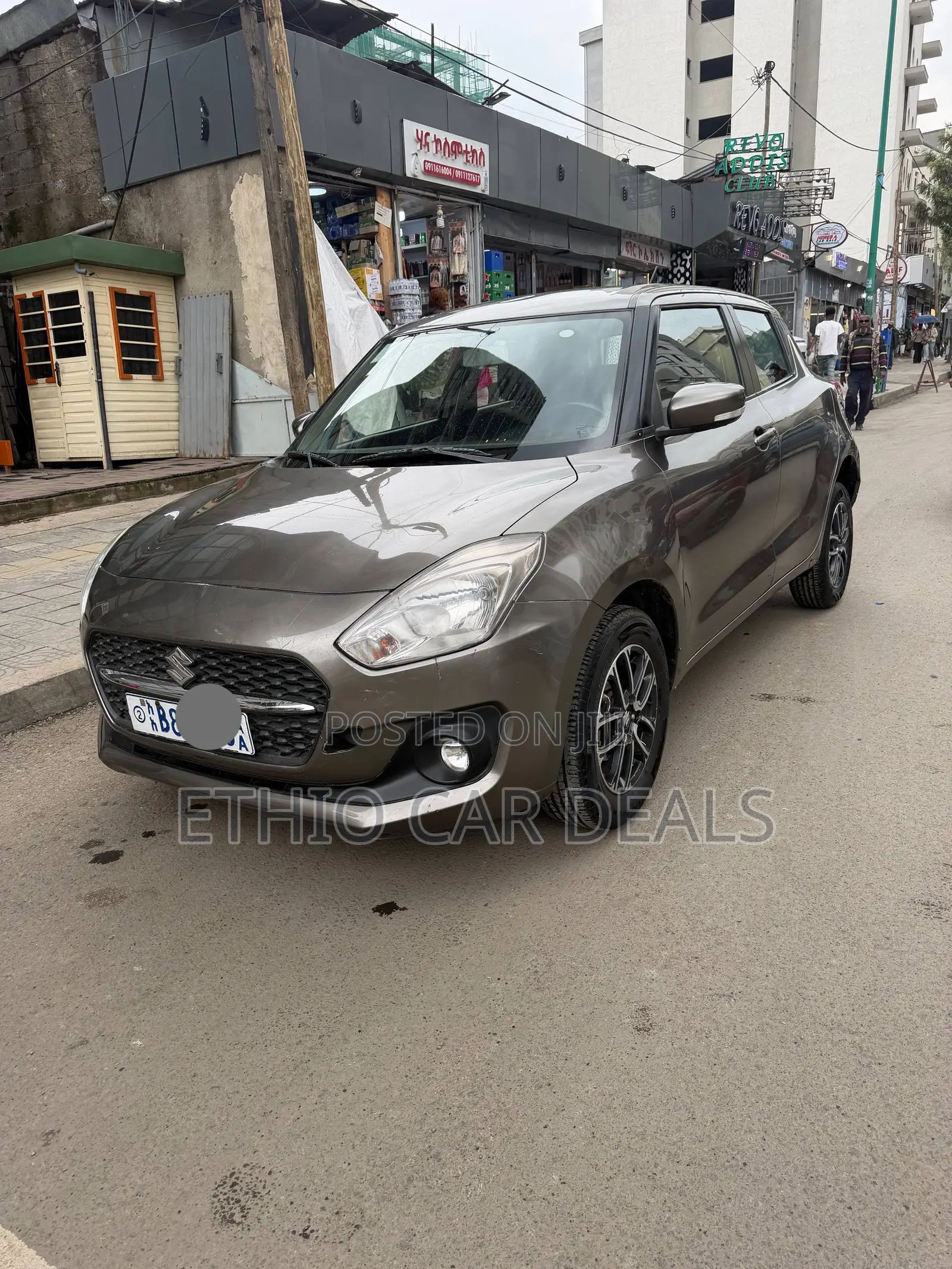 Suzuki Swift 2021 Brown