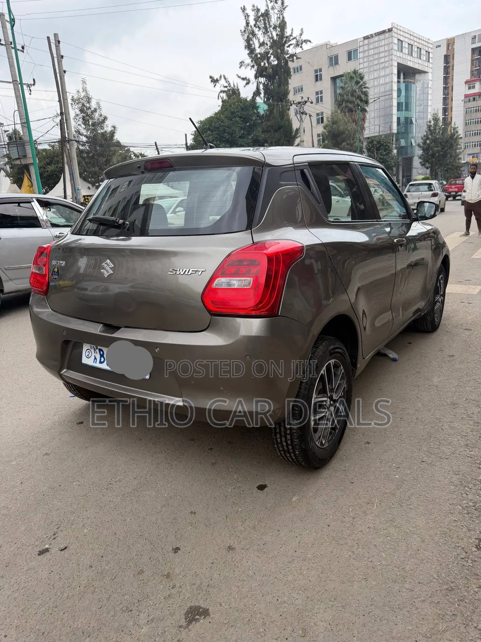 Suzuki Swift 2021 Brown