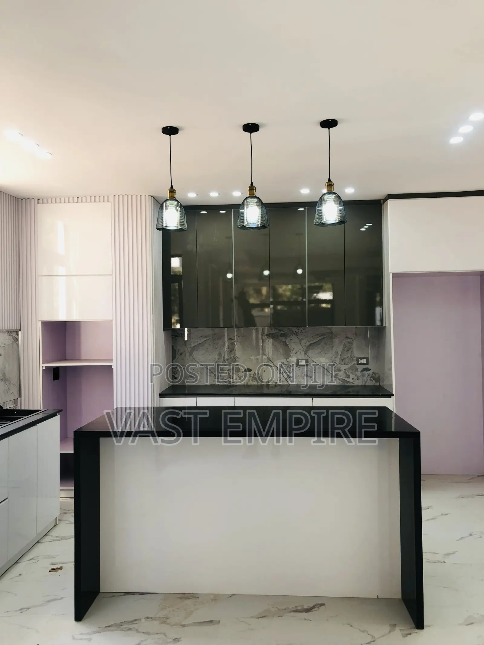 5bdrm Villa in Bole for sale