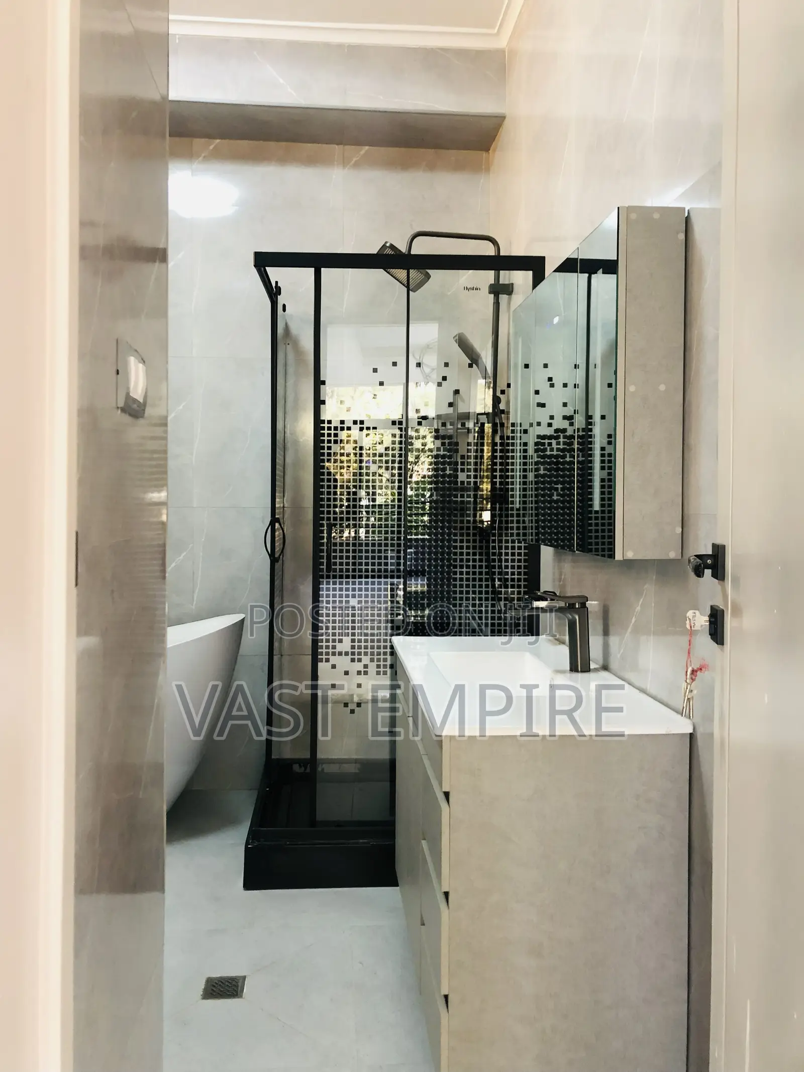 5bdrm Villa in Bole for sale