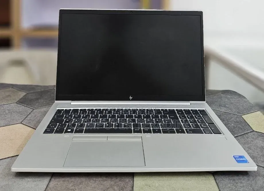 New Laptop HP ZBook Studio G8 16GB Intel Core i7 SSD 512GB