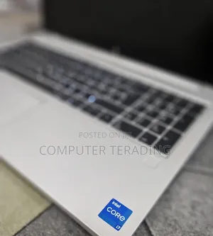 New Laptop HP ZBook Studio G8 16GB Intel Core i7 SSD 512GB