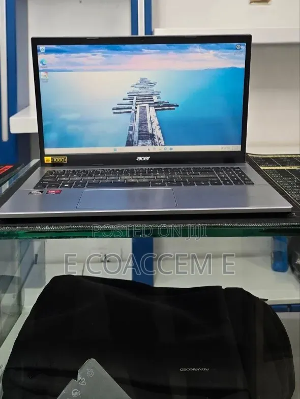 New Laptop Acer 16GB AMD Ryzen 7 SSD 512GB