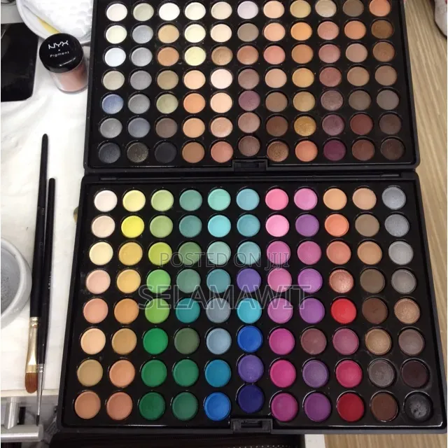 88-Color Eyeshadow Palette