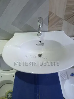 White Ceramic Freestanding Washbasin