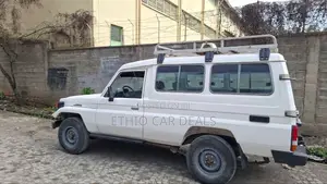 Toyota Land Cruiser 2003 White