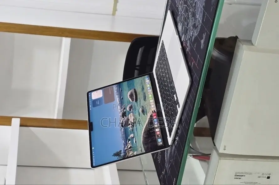 New Laptop Apple MacBook Air 2022 M2 8GB Apple M2 SSD 256GB