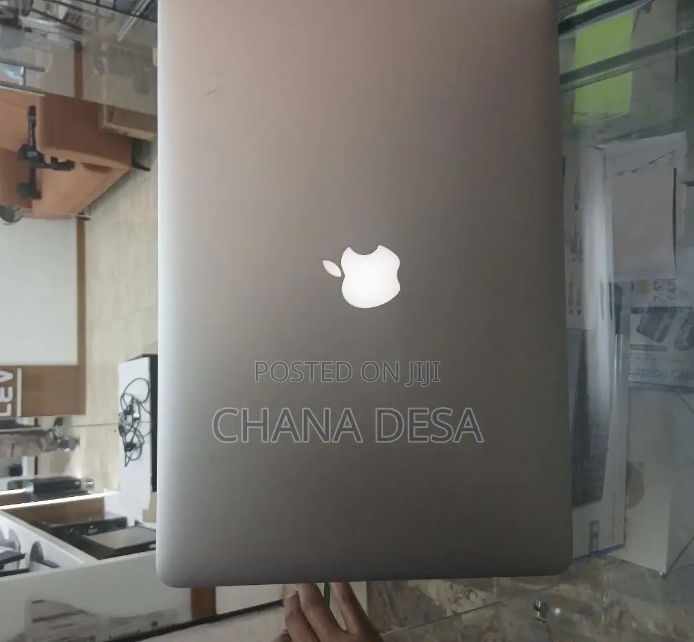 New Laptop Apple MacBook Pro 2015 16GB Intel Core i7 SSD 512GB