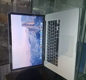 New Laptop Apple MacBook Pro 2015 16GB Intel Core i7 SSD 512GB