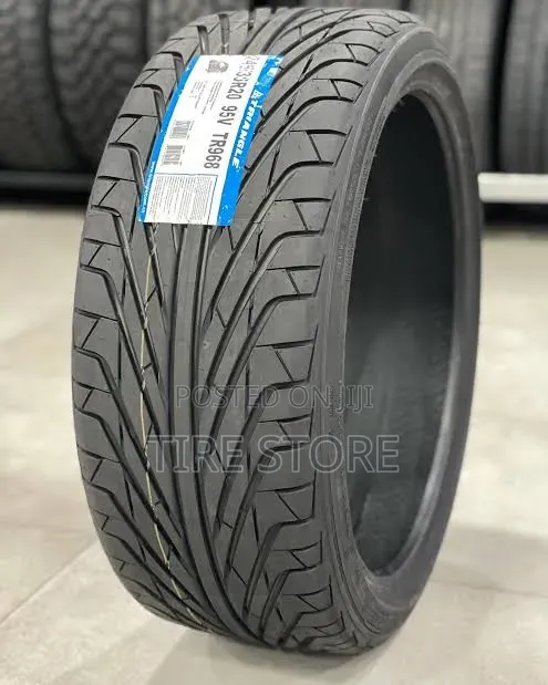 215 45 R17 Toyota Corolla Yaris Compact Cars Tyre and Battery