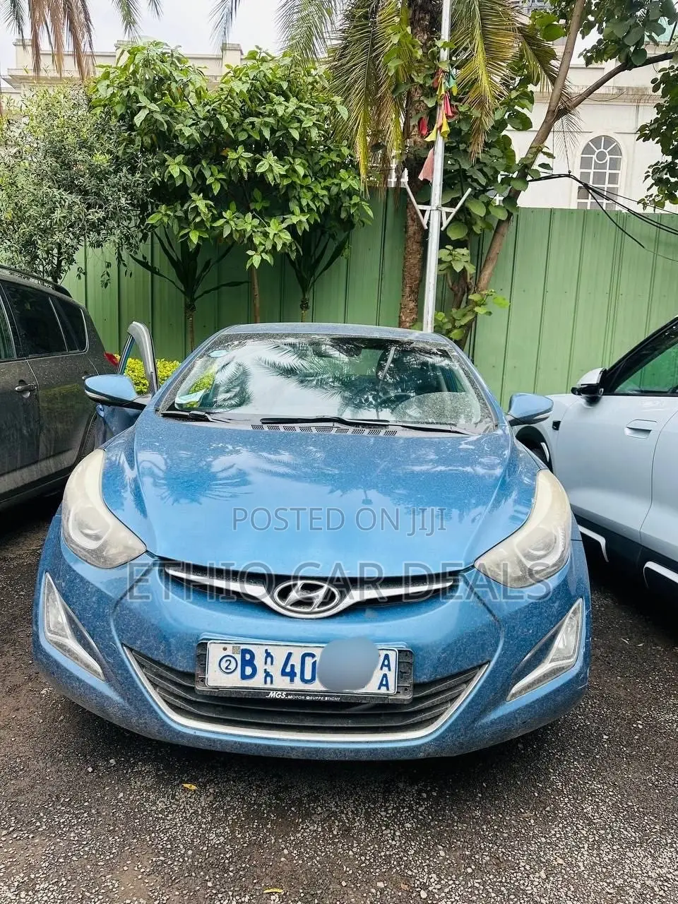 Hyundai Avante 2015 Blue