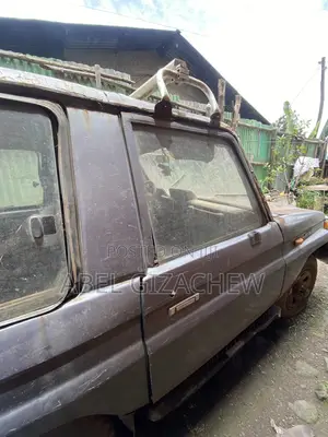 Toyota Land Cruiser 1985 Blue
